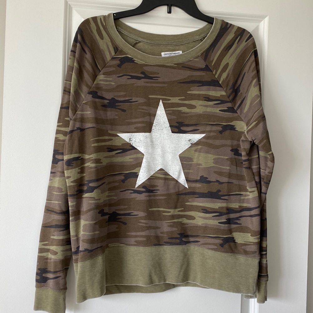 Grayson Threads sweatshirt, size xl